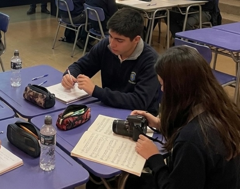 Trabajo colaborativo entre docentes enriquece los aprendizajes